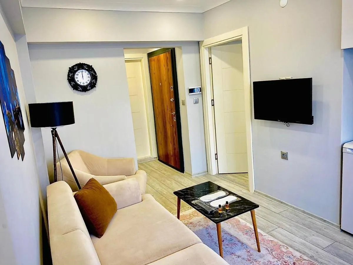 Ivory Suite Accommodation 트라존 아파트